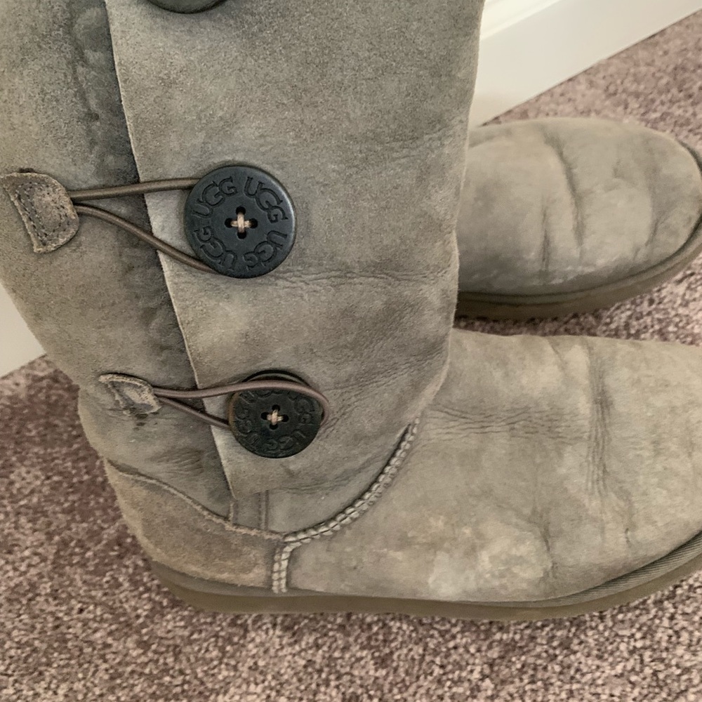 Gray three Bailey button Uggs